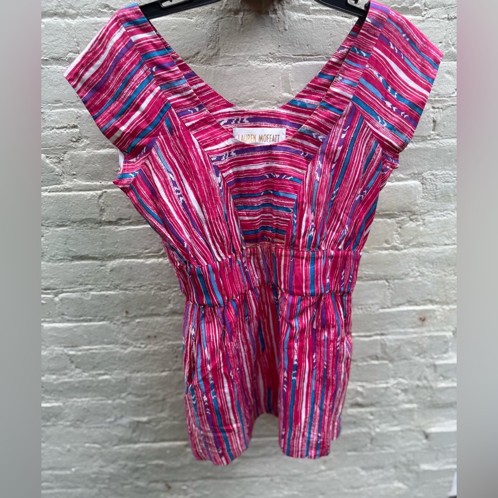 Stunning lightweight Lauren Moffatt mini dress in vibrant colors